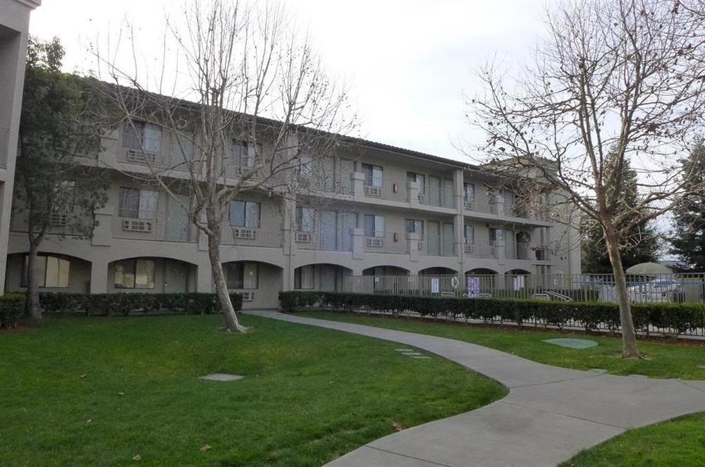 Inn At Rohnert Park Exterior photo