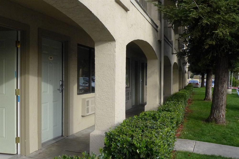 Inn At Rohnert Park Exterior photo
