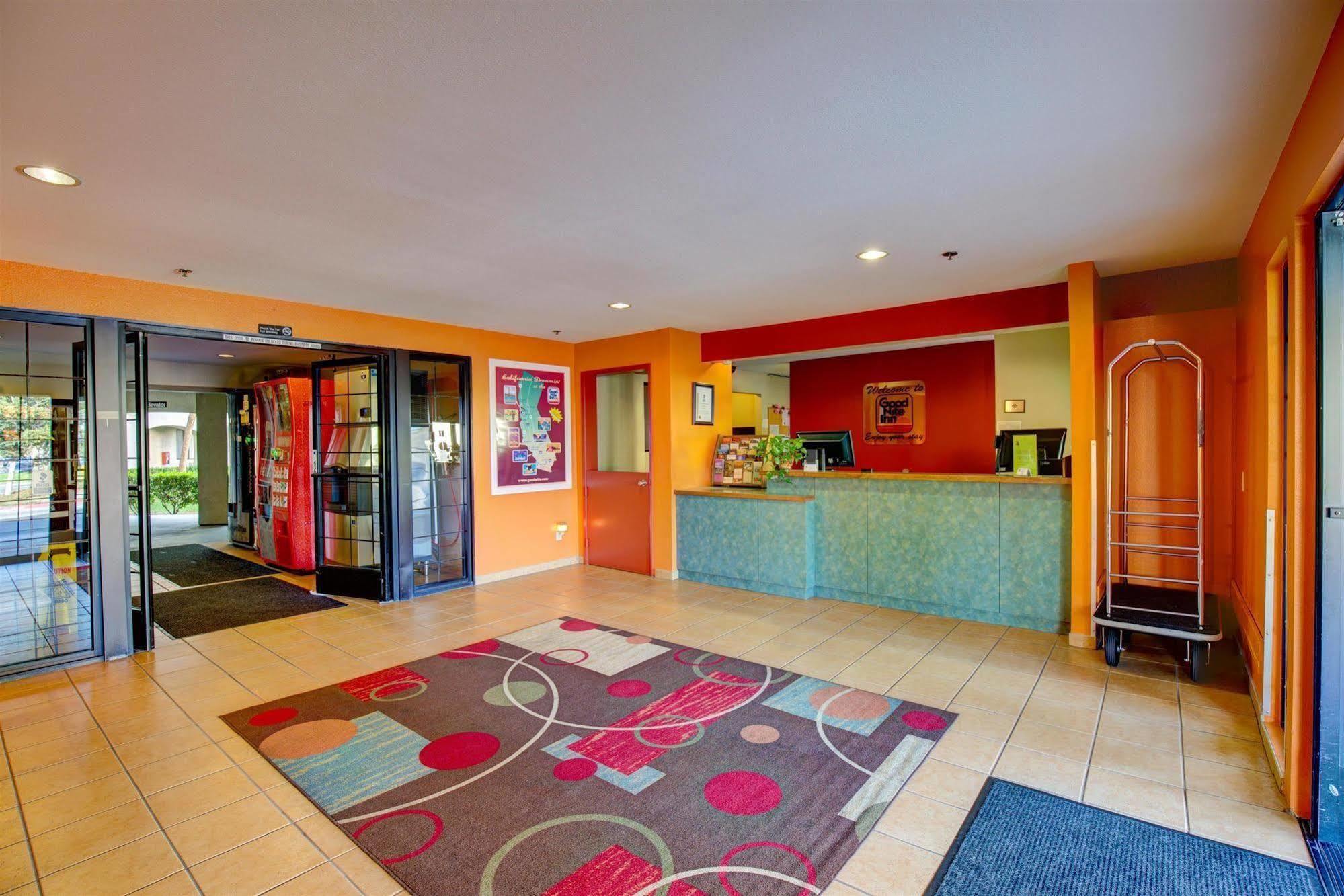 Inn At Rohnert Park Exterior photo
